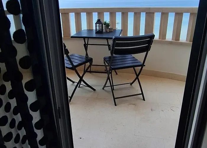 Nada, A6 , Glavica Apartamento