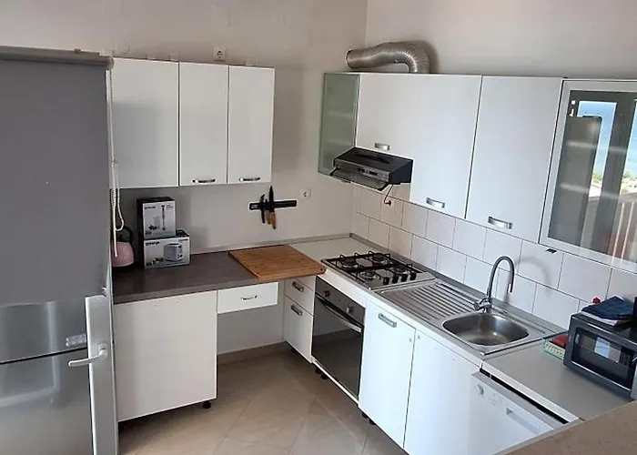 Nada, A6 , Glavica Apartamento