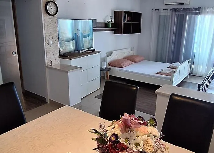 Nada, A6 , Glavica Apartamento *